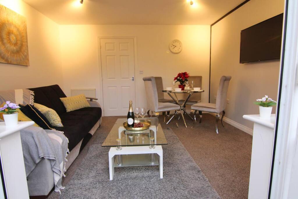 Daimler House - Cosy Home Near Coventry City Centre מראה חיצוני תמונה