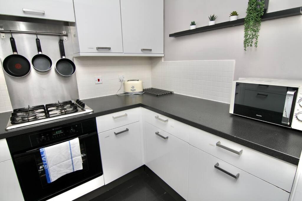 Daimler House - Cosy Home Near Coventry City Centre מראה חיצוני תמונה