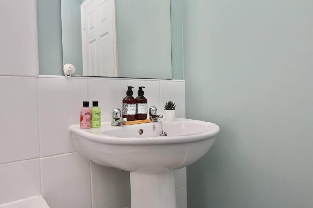 Daimler House - Cosy Home Near Coventry City Centre מראה חיצוני תמונה